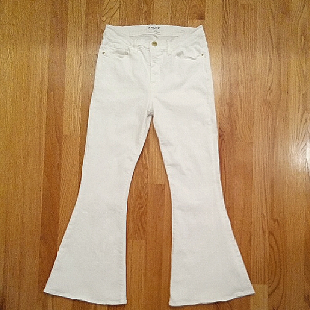 ⭐️HP⭐️FRAME White LeBelle Jeans- 27
